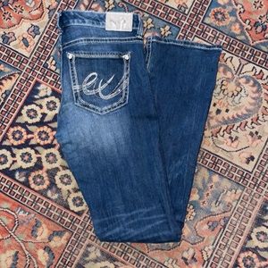 Express barely boot 10L jeans